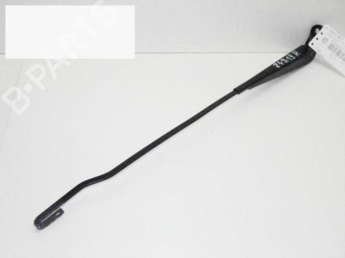 Used Front windshield wiper arm FORD MONDEO I (GBP) 1.8 i 16V (115 hp) 14706418