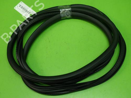 Used Rubber door seal OPEL GRANDLAND / GRANDLAND X (A18, P1UO) 1.2 (75) (131 hp) 18276694