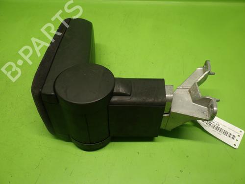 Used Armrest / Center console VW GOLF IV (1J1) 1.6 (100 hp) 28711752