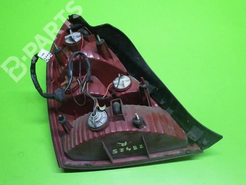 Right taillight HYUNDAI ELANTRA III Saloon (XD) 2.0 CRDi | BP6644334C35 