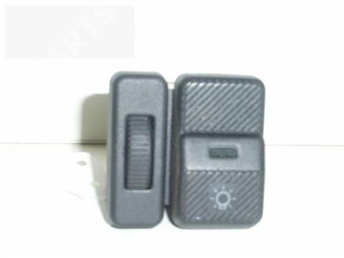 Used Headlight switch VW POLO Coupe (86C, 80) 1.3 (55 hp) 6345073