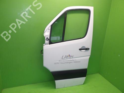 Used Left front door MERCEDES-BENZ SPRINTER 3-t Van (B906) 213 CDI (906.611, 906.613) (129 hp) 32037580