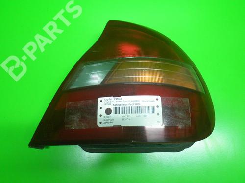 Used Right taillight HYUNDAI SONATA III (Y-3) 2.0 i 16V (125 hp) 6649119