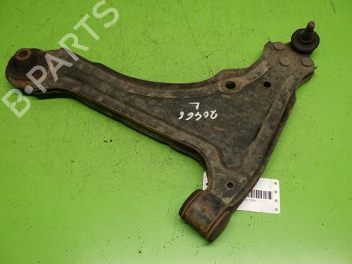 Bras de suspension avant gauche FIAT PUNTO (176_) 55 1.1 (54 hp) 29901280