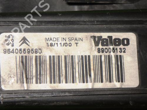 Right headlight PEUGEOT 206 Hatchback (2A/C) 1.4 i | BP14735922C29 