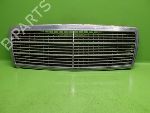 Used Grille MERCEDES-BENZ C-CLASS T-Model (S202) C 180 T (202.078) (122 hp) 28007017