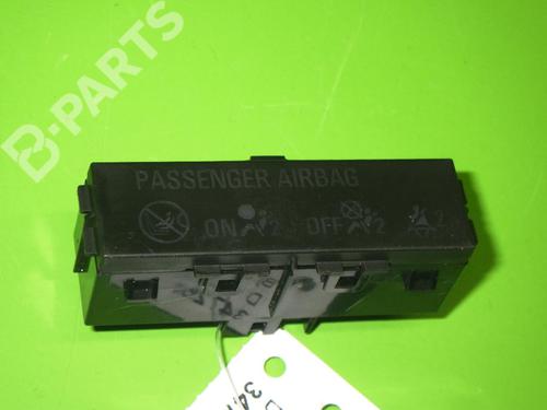 Used Switch OPEL ASTRA K Sports Tourer (B16) 1.6 BiTurbo (150 hp) 7803689