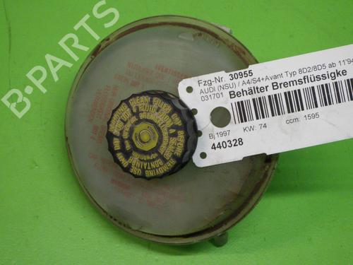 Used Brake fluid reservoir AUDI A4 B5 (8D2) 1.6 (100 hp) 32739522