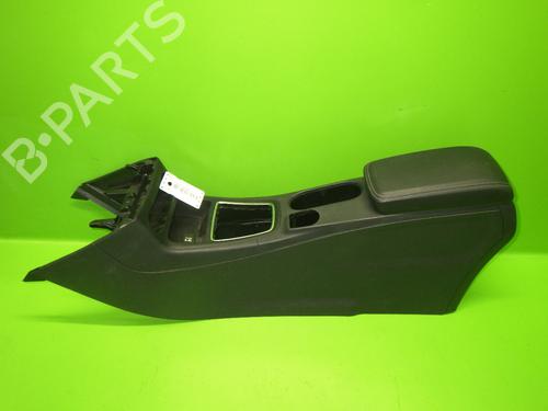 Kopholder/Genstandsholder MERCEDES-BENZ B-CLASS Sports Tourer (W246, W242) B 180 (246.242) (122 hp) 14739437
