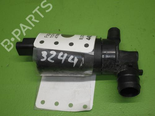 Used Washer pump TOYOTA AYGO (_B1_) 1.0 (KGB10_, KGB10R) (68 hp) 32276360