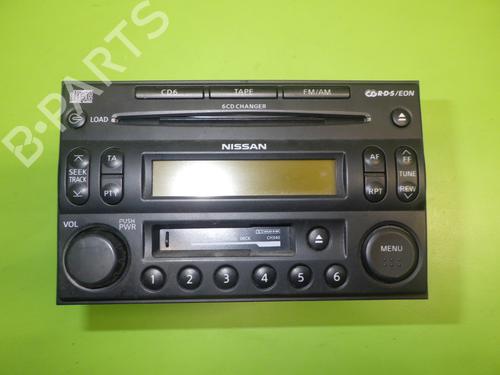Used Radio NISSAN X-TRAIL I (T30) 2.2 dCi 4x4 (136 hp) 15720411