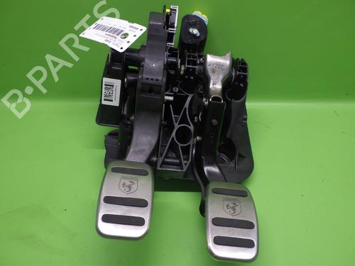 Pedal ABARTH 500 / 595 / 695 1.4 (312.AXF11, 312.AXF1A) (180 hp) 32253535