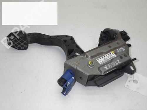 Used Clutch pedal SEAT IBIZA III (6L1) 1.4 16V (86 hp) 14708927