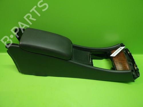 Porte-gobelet/Objets MERCEDES-BENZ C-CLASS (W203) C 200 Kompressor (203.042) (163 hp) 22749703