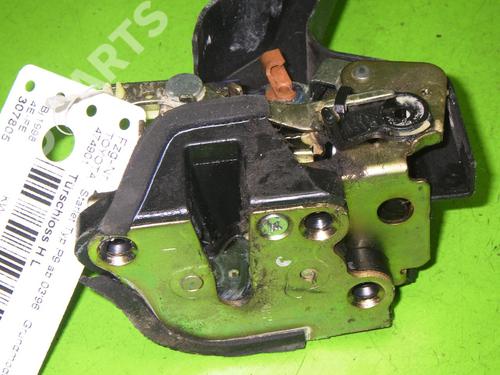 Cerradura puerta trasera izquierda TOYOTA STARLET (_P9_) 1.3 (EP91_) (75 hp) 6675642