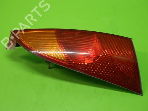 Used Right taillight FORD FOCUS I (DAW, DBW) 1.6 16V (100 hp) 17760924