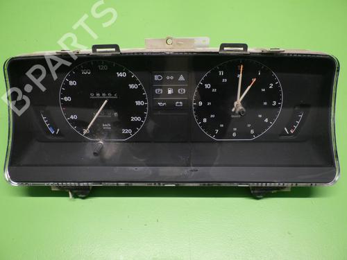 Used Instrument cluster Instrument cluster OPEL REKORD E (17_, 11_, 14_, 16_, 18_, 19_) 1.8 S (90 hp) 33221304 33221304