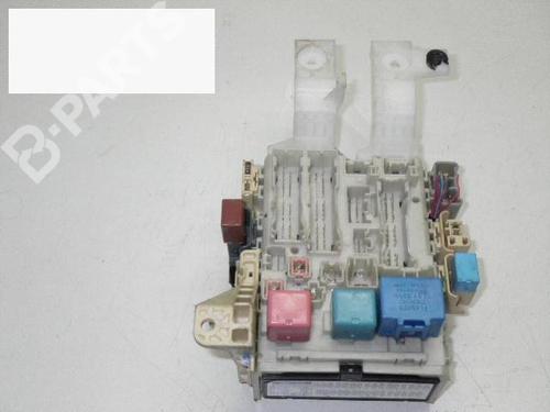Used Fuse box TOYOTA YARIS (_P9_) 1.0 VVT-i (KSP90_, KSP90R) (69 hp) 6353905