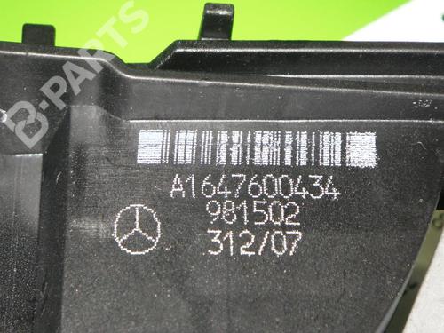 Rear right exterior door handle MERCEDES-BENZ M-CLASS (W164) ML 320 CDI 4-matic (164.122) | BP6392815C130 