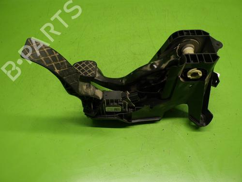 Used Pedal OPEL AGILA A (H00) 1.2 16V (F68) (75 hp) 29215922