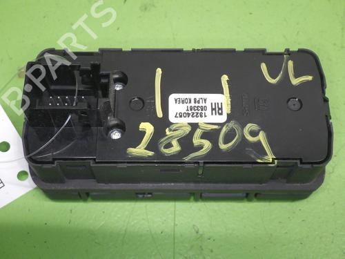 Left front window switch OPEL VECTRA C (Z02) 1.9 CDTI (F69) | BP37412571I27 - Image 2