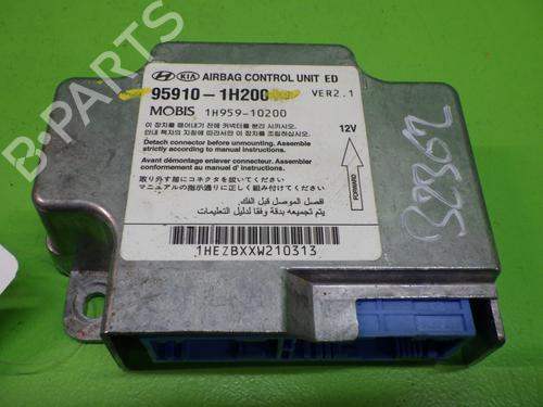 Airbag module KIA CEE'D Hatchback (ED) 1.6 CVVT (125 hp) 33041874