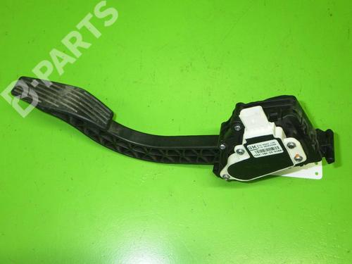 Used Pedal OPEL KARL (C16) 1.0 (75 hp) 6395587
