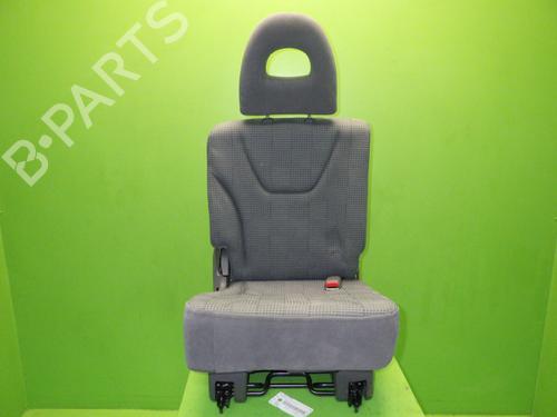 Sæde Bagtil MITSUBISHI SPACE WAGON (N9_W, N8_W) 2.4 GDI (N84W) (147 hp) 6355011