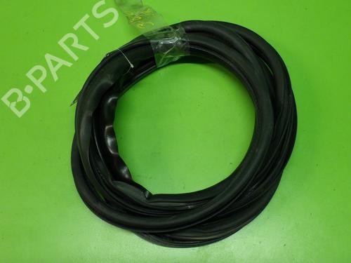Used Rubber door seal FIAT QUBO (225_) 1.3 D Multijet (225CXB1A, 225AXB1A, 225CXB11, 225AXB11,... (75 hp) 15272381