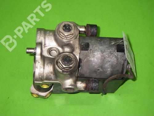 Used ABS pump MERCEDES-BENZ 124 T-Model (S124) 230 TE (124.083) (132 hp) 6388545