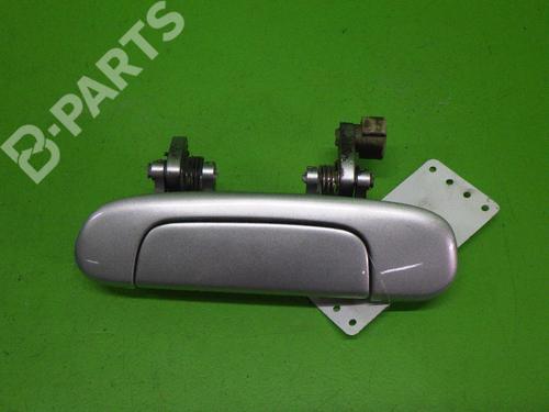 Venstre bak utvendig håndtak MAZDA PREMACY (CP) 1.9 (CP8W) (100 hp) 6387863