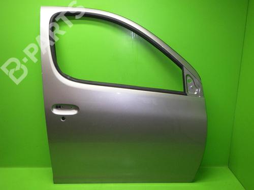 Used Right front door TOYOTA YARIS VERSO (_P2_) 1.4 D-4D (NLP20_, NLP22_) (75 hp) 6656416