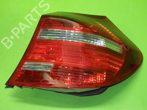 Højre baglygte BMW 1 (E81) 116 i (122 hp) 17560503