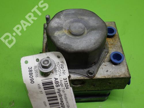 Used ABS pump TOYOTA AYGO (_B4_) 1.0 (KGB40) (69 hp) 11883042