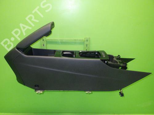 Porte-gobelet/Objets OPEL INSIGNIA B Sports Tourer (Z18) 1.5 (35) (140 hp) 28068394