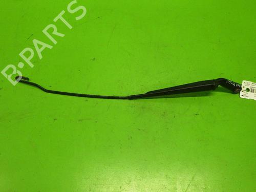 Used Front windshield wiper arm SKODA OCTAVIA I (1U2) 2.0 (116 hp) 14727199