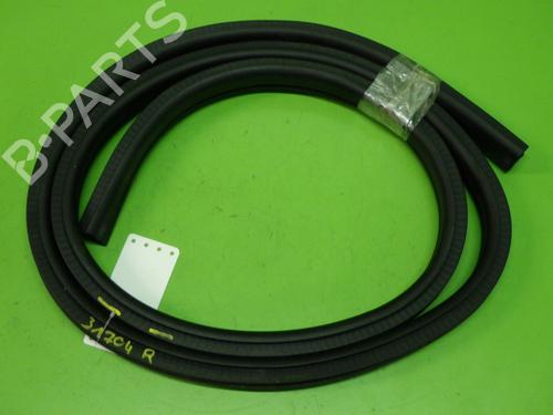 Gummiliste BMW 1 Convertible (E88) 120 d (177 hp) 18057776