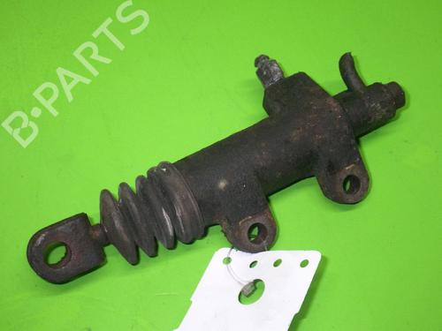 Used Clutch slave cylinder HYUNDAI SANTA FÉ I (SM) 2.0 CRDi 4x4 (113 hp) 14729736