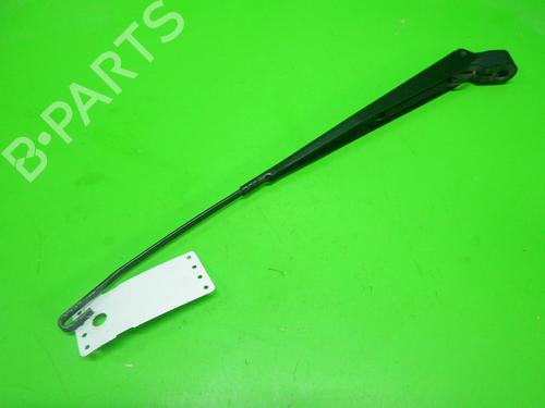 Used Front windshield wiper arm NISSAN TERRANO II (R20) 2.7 TDi 4WD (125 hp) 14717853