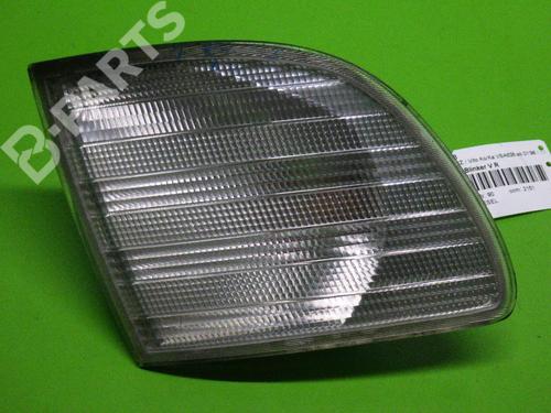 Used Right front indicator MERCEDES-BENZ VITO Bus (W638) 112 CDI 2.2 (638.194) (122 hp) 6639557