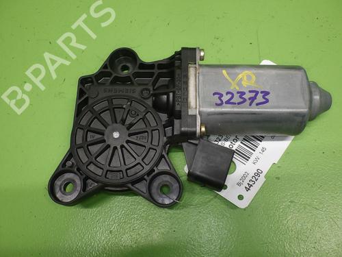Motore alzacristalli anteriore destro MERCEDES-BENZ C-CLASS Coupe (CL203) C 230 Kompressor (203.747) (197 hp) 33221346