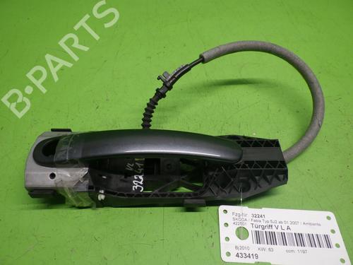 Used Front left exterior door handle SKODA FABIA II (542) 1.2 TSI (86 hp) 28712105