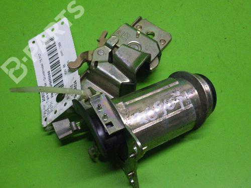 Used Tailgate lock OPEL TIGRA (S93) 1.4 16V (F07) (90 hp) 6377273