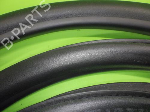 Rubber door seal OPEL CROSSLAND X / CROSSLAND (P17, P2QO) 1.2 (75) | BP20976717C142 