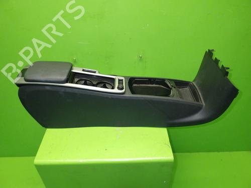 Used Middle console VOLVO C30 (533) D5 (180 hp) 14743343