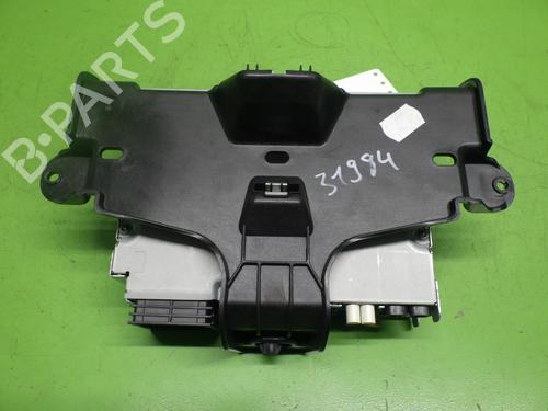 Used Radio OPEL CORSA F (P2JO) CORSA-e (68) (136 hp) 28206691