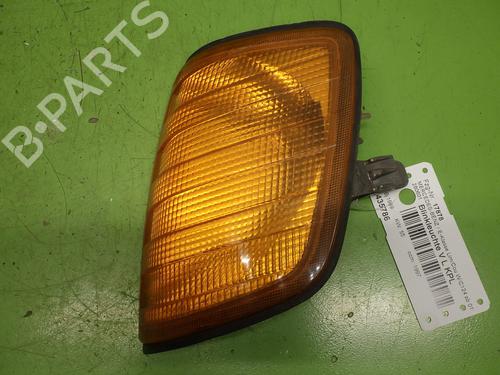 Intermitente delantero izquierdo MERCEDES-BENZ 124 Saloon (W124) 200 D (124.120) (75 hp) 29757901