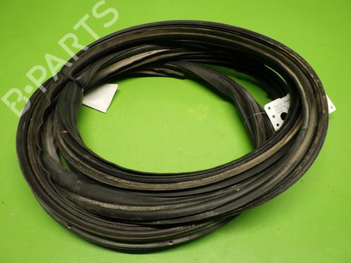 Used Rubber door seal DAIHATSU TERIOS (J2_, F7__) 1.5 4x4 (105 hp) 21073513