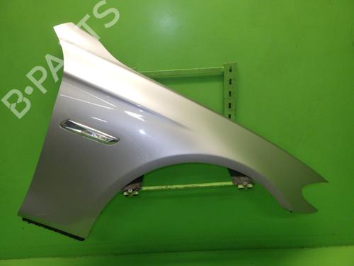 Forkjerm høyre BMW 5 Touring (F11) 530 d xDrive (258 hp) 30981456