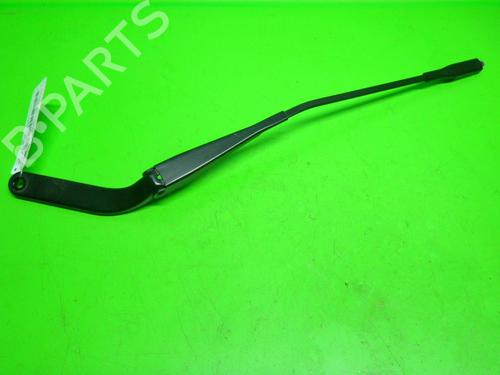 Used Front windshield wiper arm BMW 1 (E81) 118 d (143 hp) 14714959